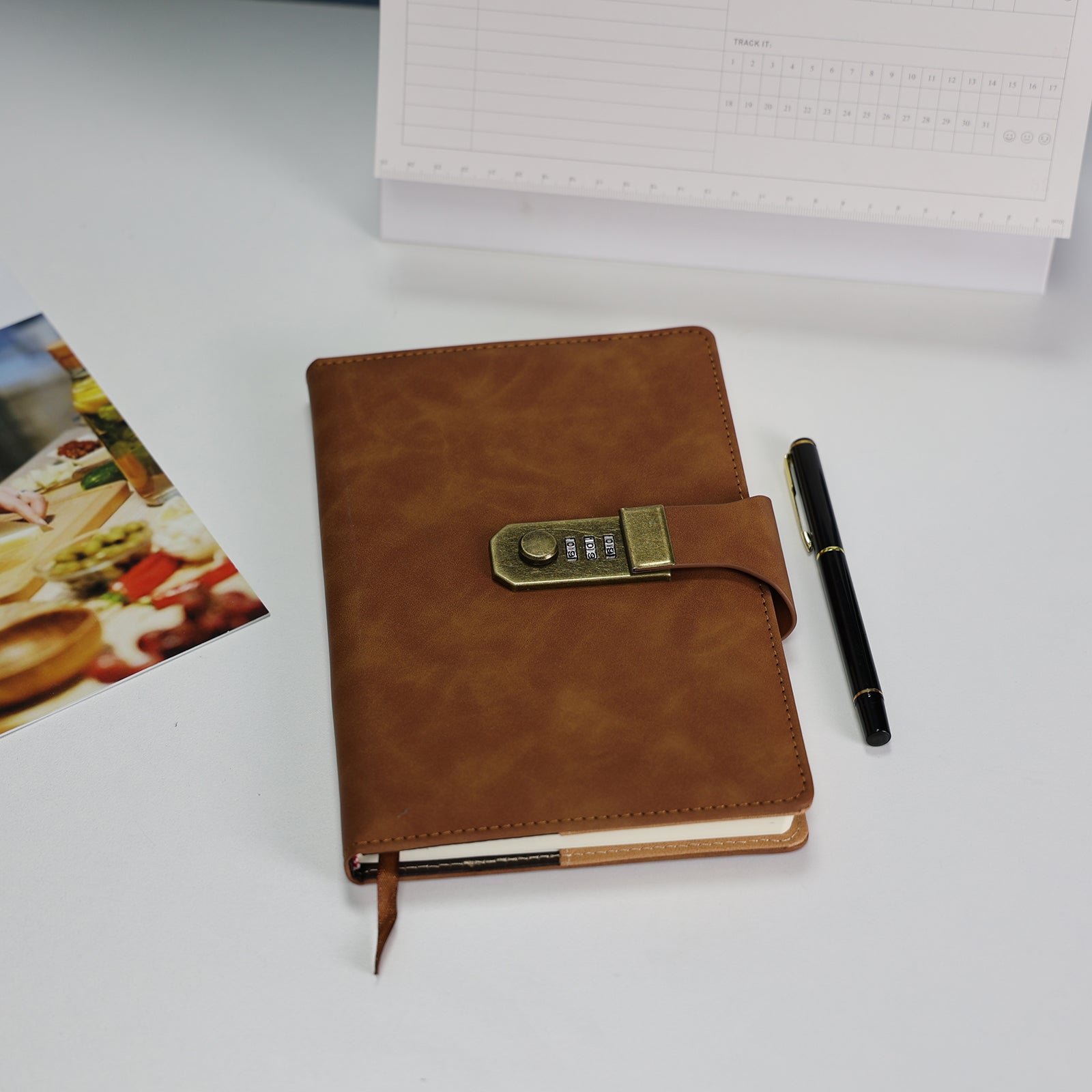 Caderno com Cadeado com Pauta Cartagena Marrom