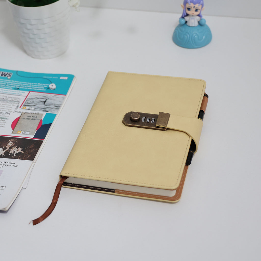 Caderno com Cadeado com Pauta Cartagena Amarelo