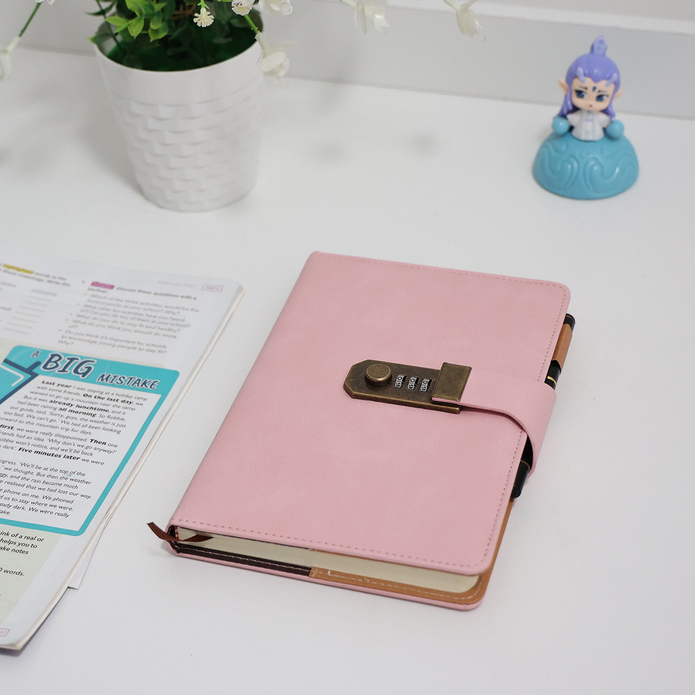 Caderno com Cadeado com Pauta Cartagena Rosa