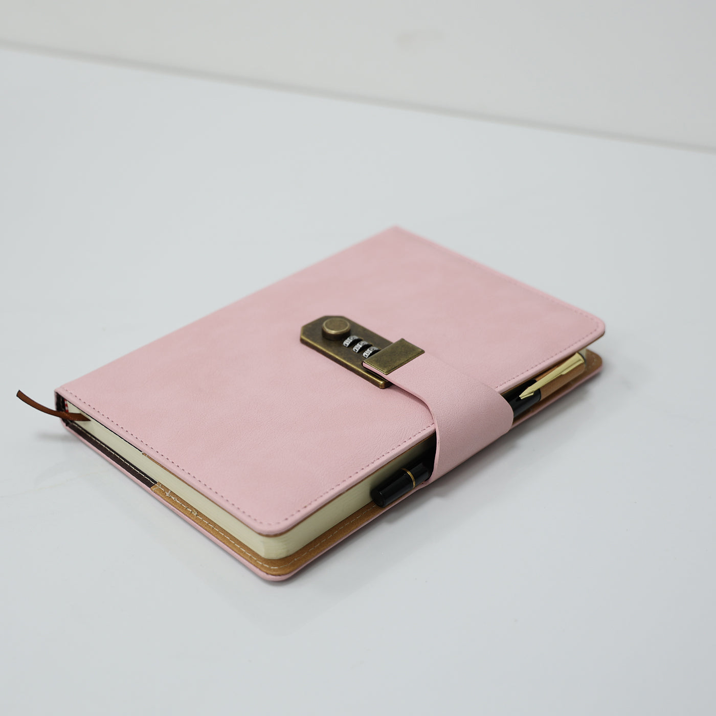 Caderno com Cadeado com Pauta Cartagena Rosa