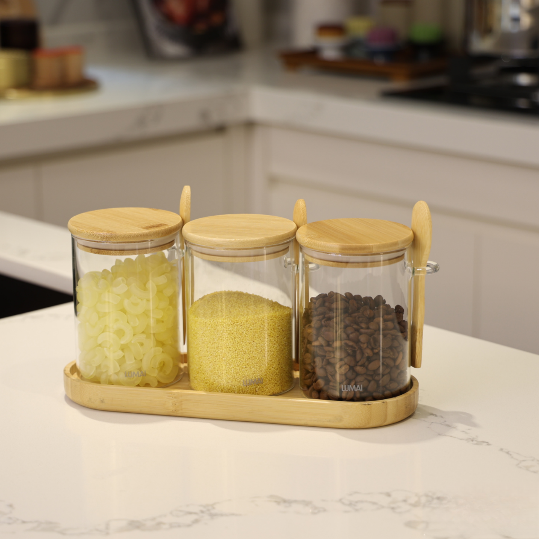 Kit 3 Potes de Vidro 550ml com Tampa de Bambu e Colher + Bandeja de Bambu Campos do Jordão