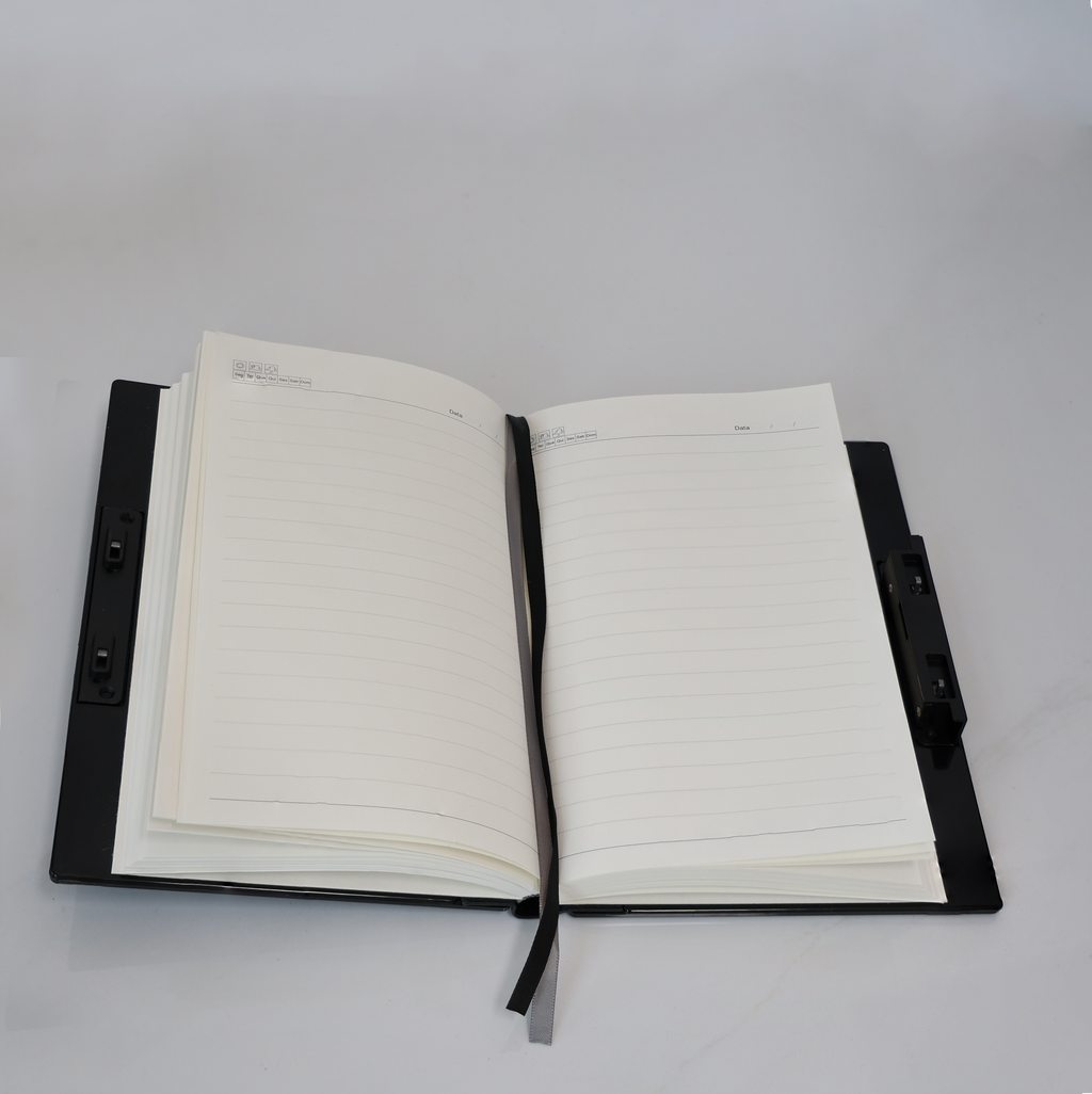 Caderno com Cadeado Lateral Astronauta Viajante