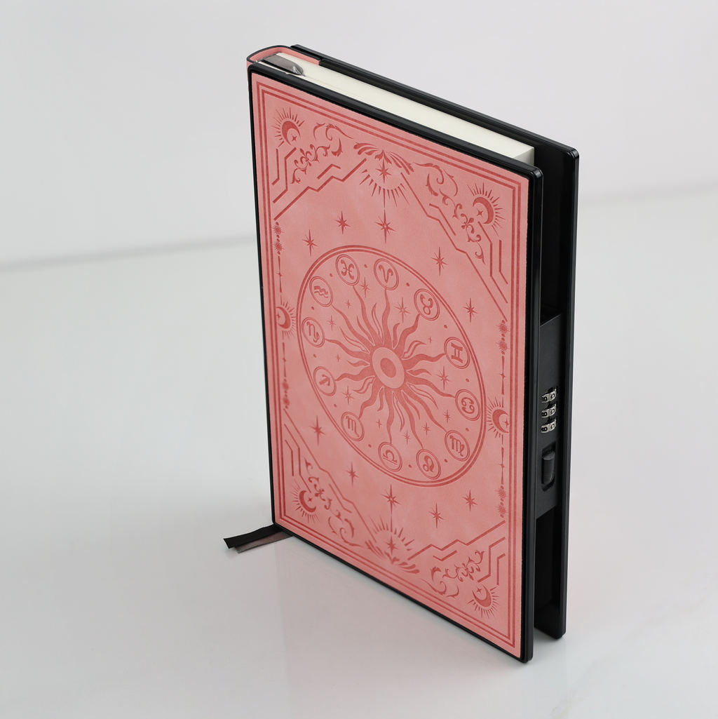 Caderno com Cadeado Lateral Silêncio do Cosmos